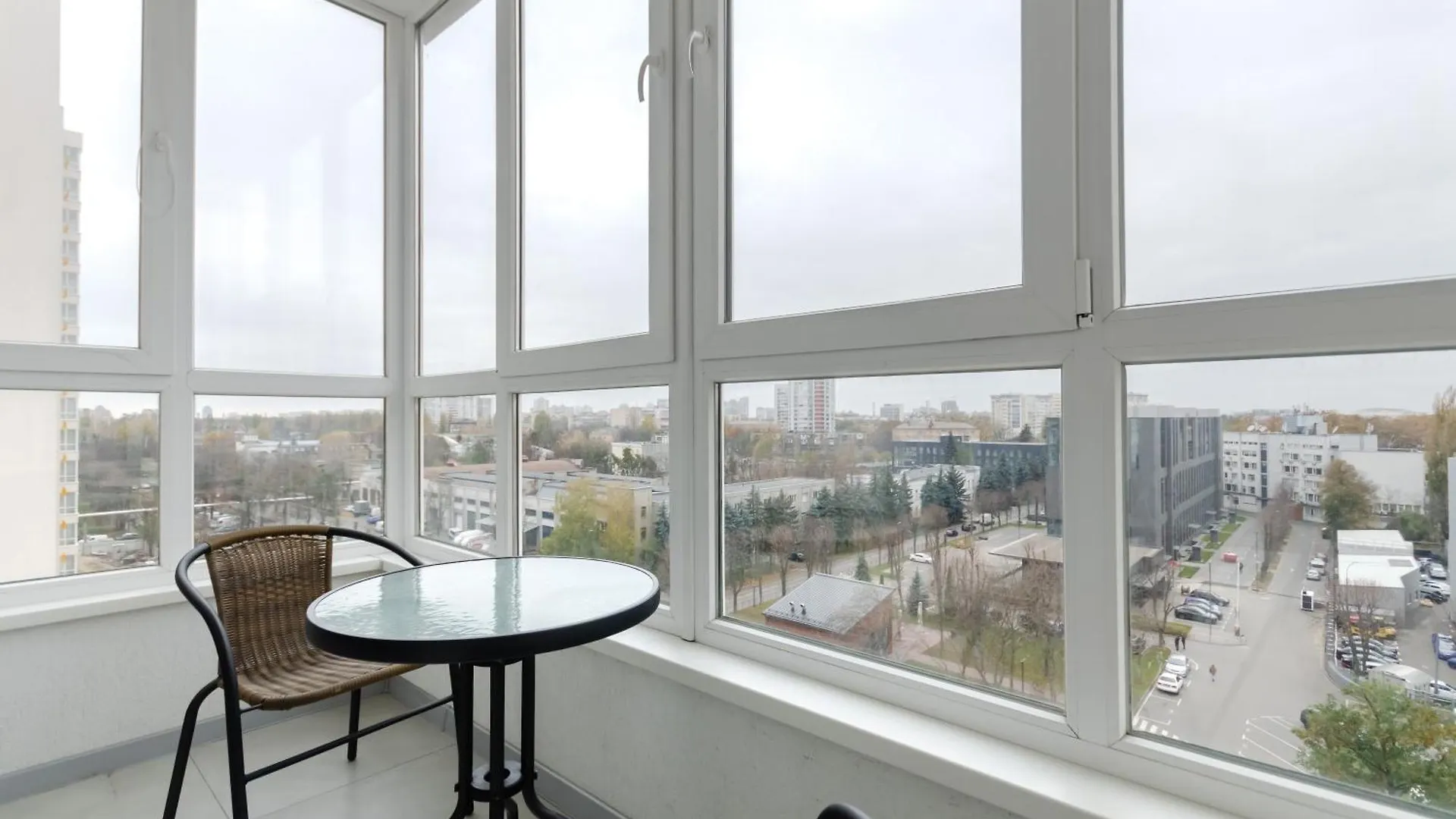 Petrovdom Apartments 78-170 In Rc Nivki Park, 67А Beresteiskyi Avenue Kiev
