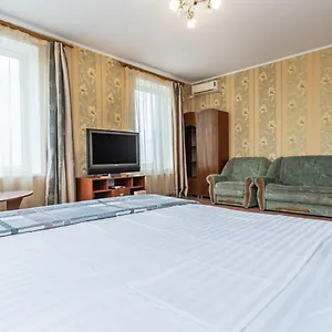 комфортная на метро осокорки Киев