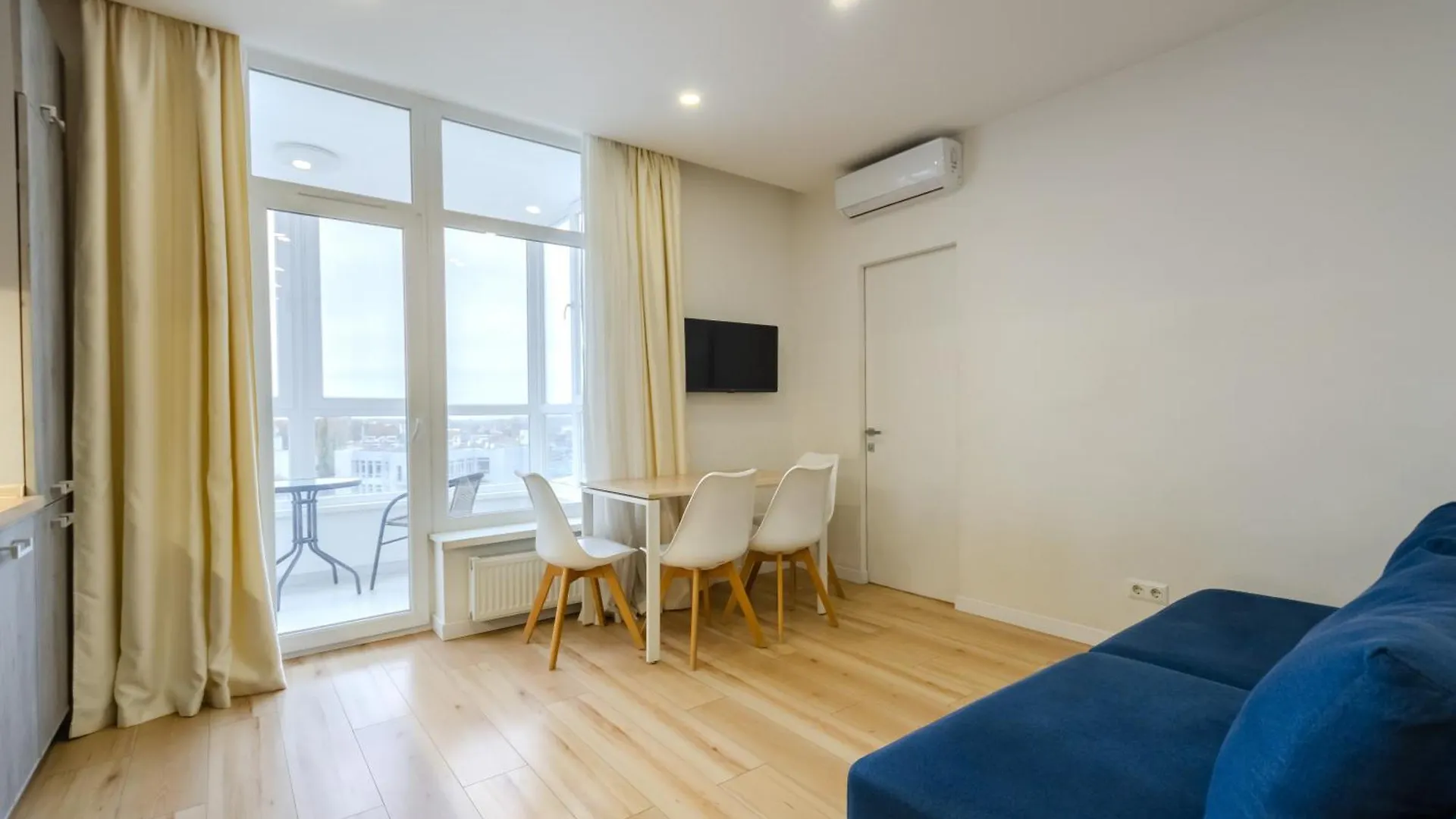 Petrovdom Apartments 78-170 In Rc Nivki Park, 67А Beresteiskyi Avenue Kiev Ukrayna